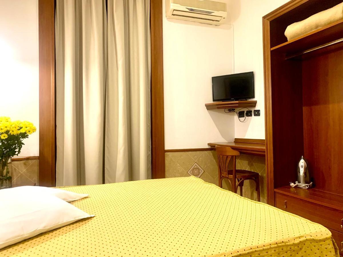 Hotel Astrid Mediolan Zewnętrze zdjęcie