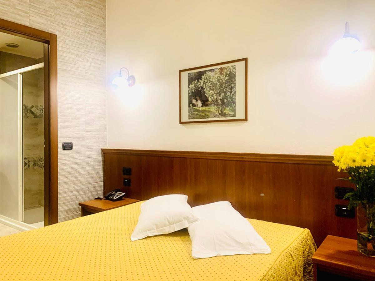 Hotel Astrid Mediolan Zewnętrze zdjęcie