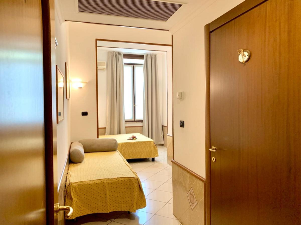 Hotel Astrid Mediolan Zewnętrze zdjęcie