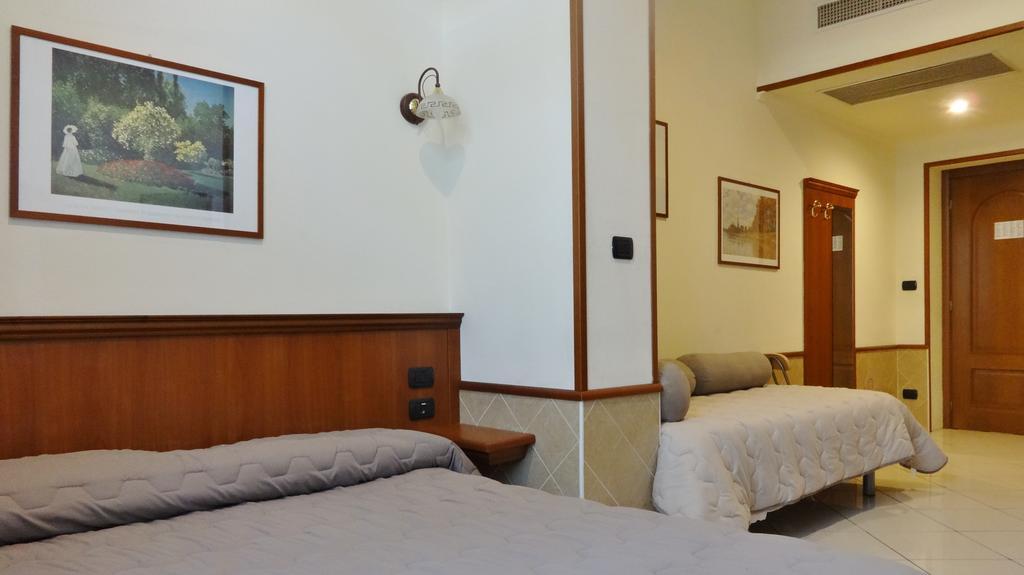 Hotel Astrid Mediolan Zewnętrze zdjęcie
