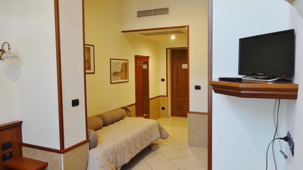 Hotel Astrid Mediolan Zewnętrze zdjęcie