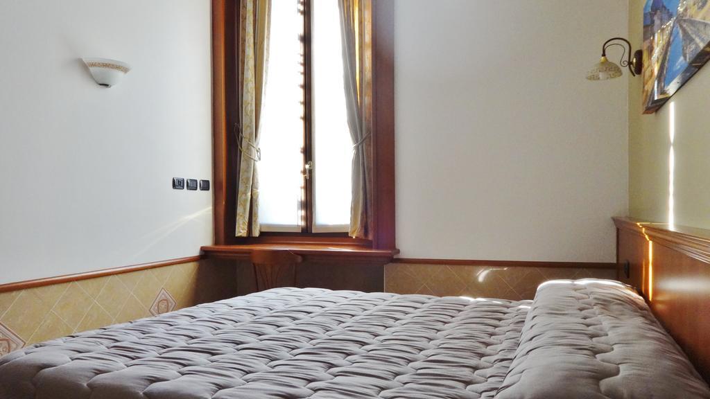 Hotel Astrid Mediolan Zewnętrze zdjęcie