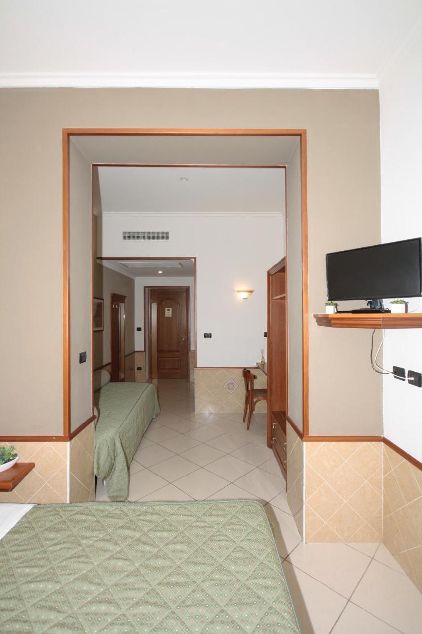 Hotel Astrid Mediolan Zewnętrze zdjęcie
