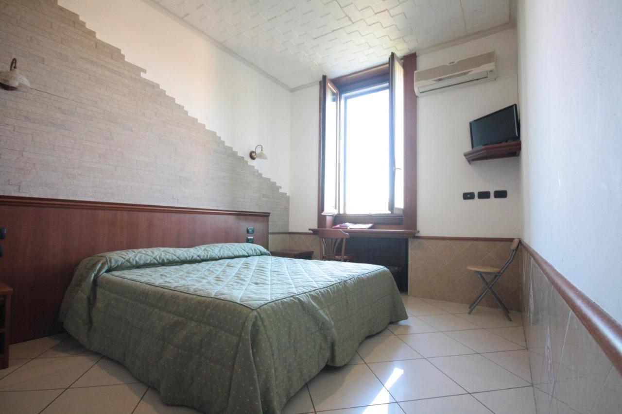 Hotel Astrid Mediolan Zewnętrze zdjęcie